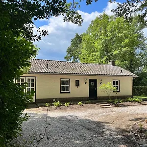 https://guesthouse-t-oeyenbos.eindhoven-hotels.net
