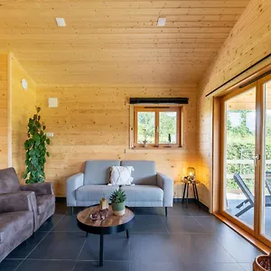 https://cozy-holiday-home-in-limburg-with-a-beautiful-view.eindhoven-hotels.net
