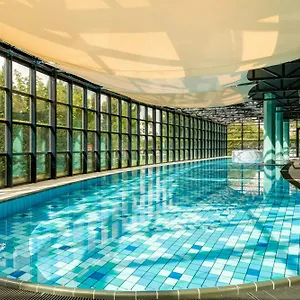 4* Hotel Corendon Plaza Amsterdam Schiphol Airport